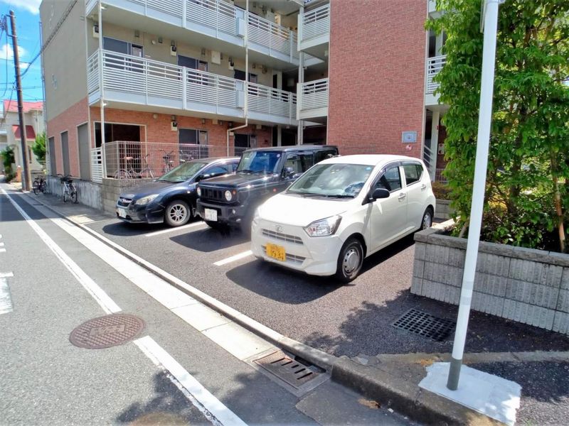 レオネクストヴァレッタ 駐車場