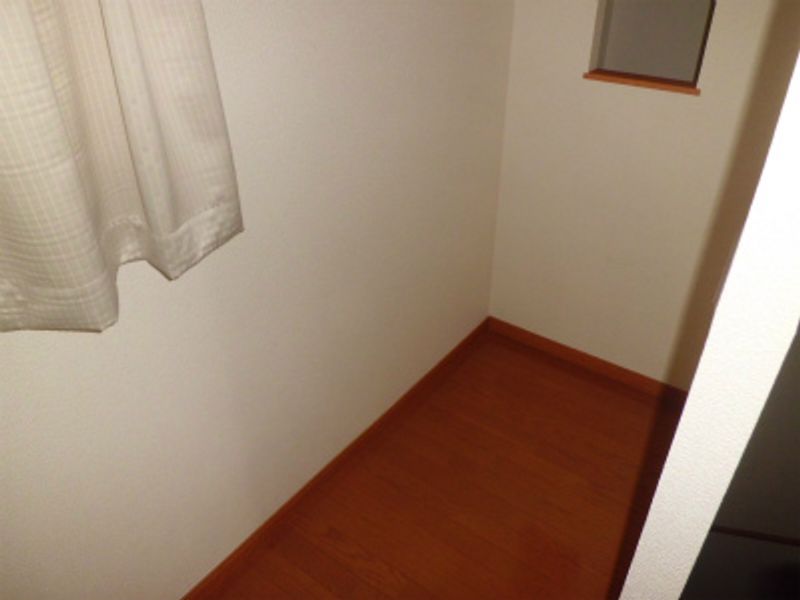 レオパレスクレール本郷 その他