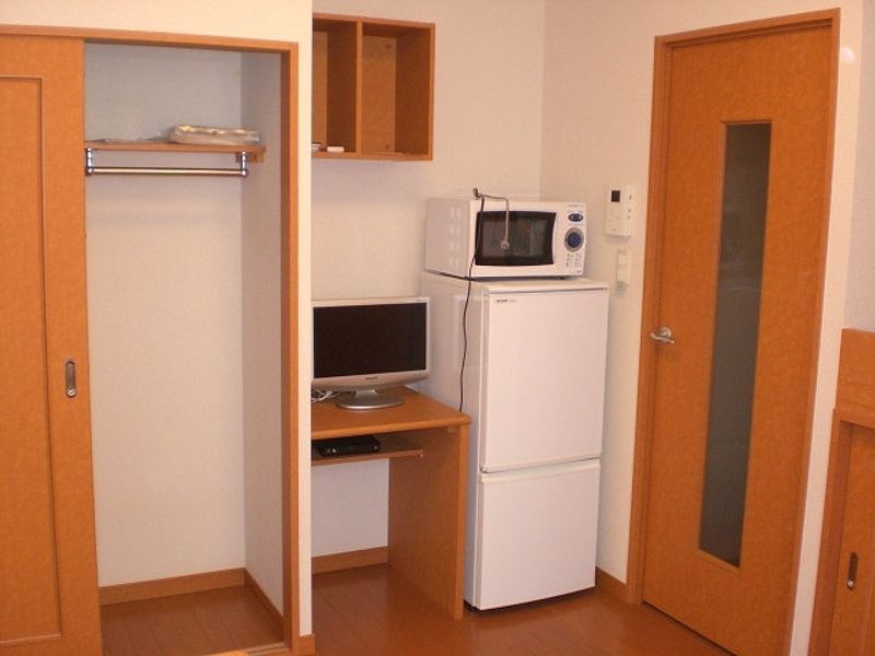 レオパレスグリーンリーフ 居間