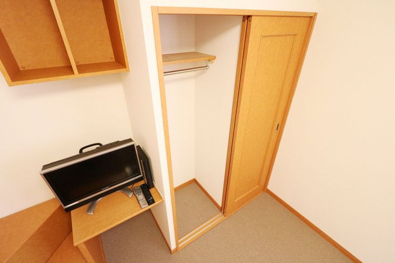 レオパレス北野屋敷 収納
