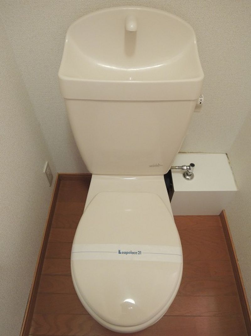 レオパレスベッラステラ トイレ
