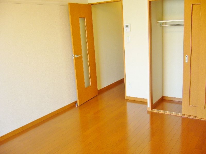 レオパレス糸田 居間