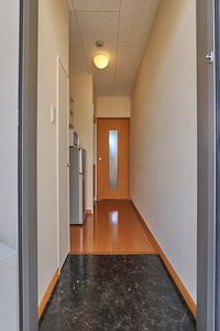 レオパレス安濃つ 玄関
