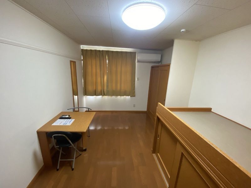 レオパレスＧＯＤＤＥＳ師勝 居間