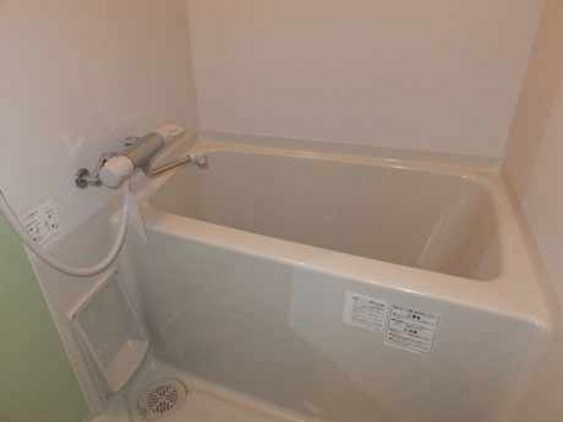 LEONEXT Gabriel Bathroom