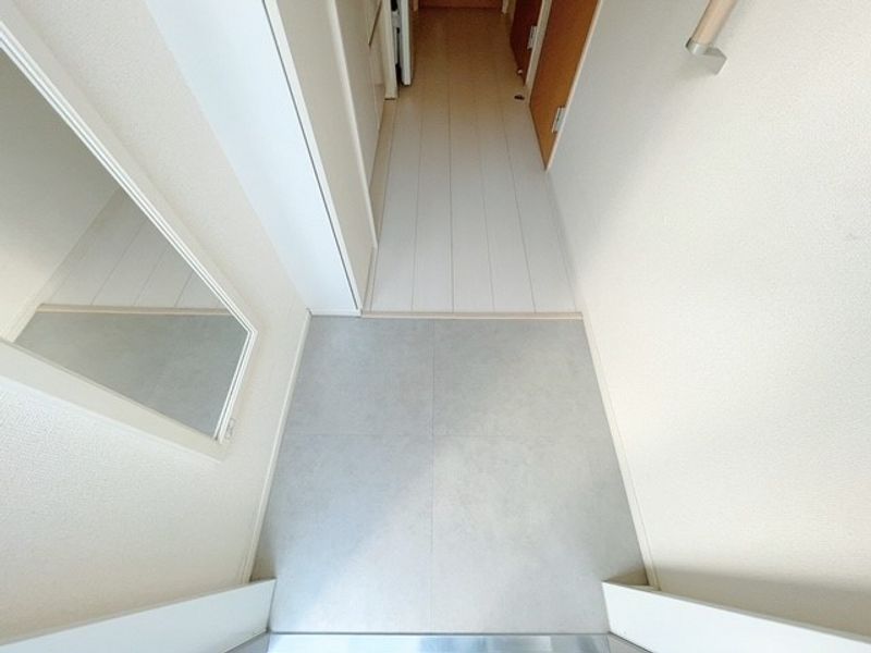 CLEINO INO III Lối vào