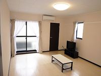 レオネクストアムローゾ 居間