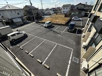 レオパレスイチサト 駐車場