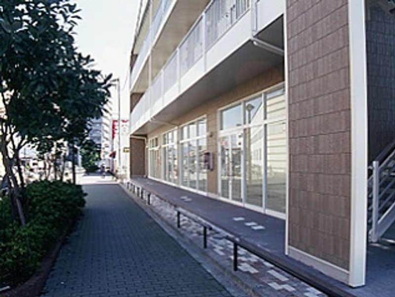 レオパレス上北台 エントランス