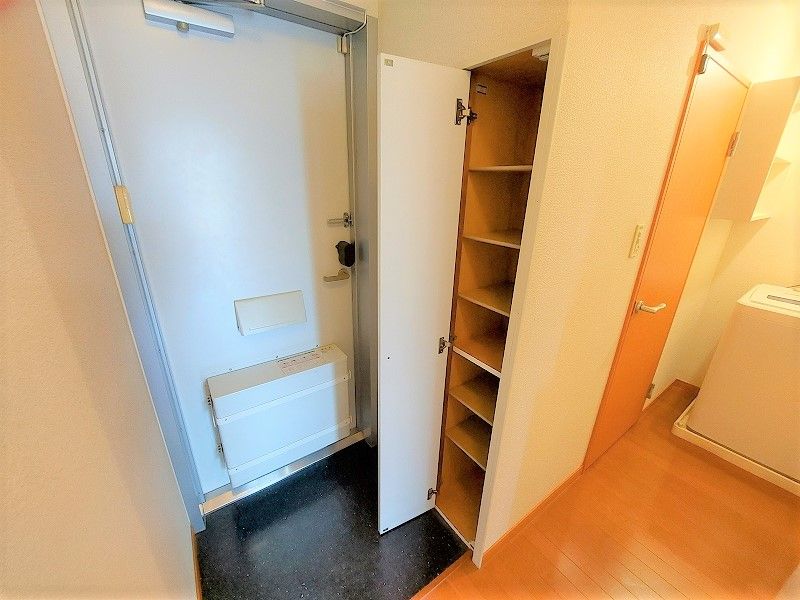 レオパレスカーサ　キース 収納