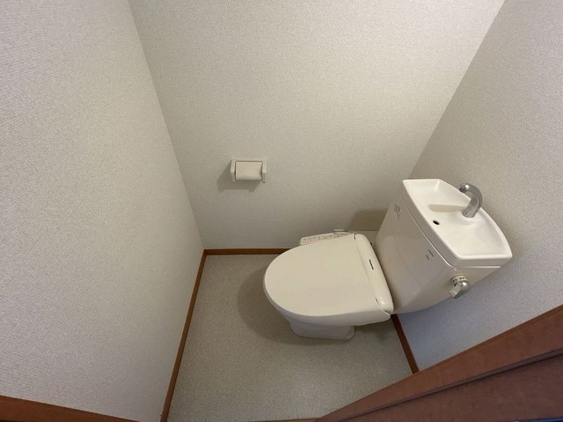 レオパレスイターナル トイレ