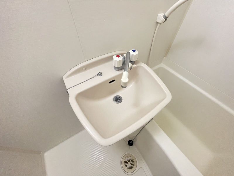 レオパレスファースト 洗面台