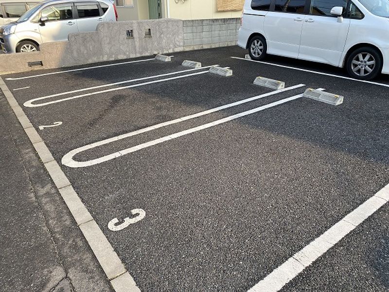 クレイノ西深津 駐車場