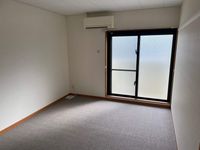 レオパレスヘリテージ新都心 居間