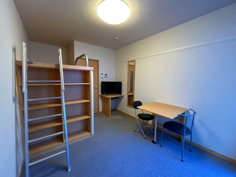 レオパレス常盤台 居間