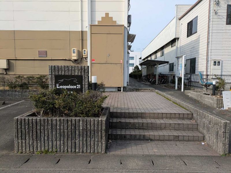 leopalace Kencho Higashi 入口