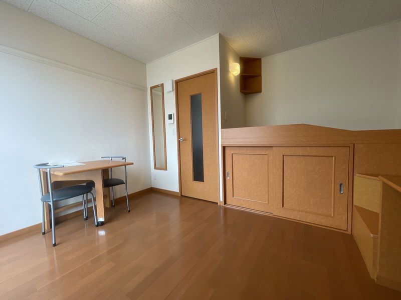 レオパレス北新博労町 居間