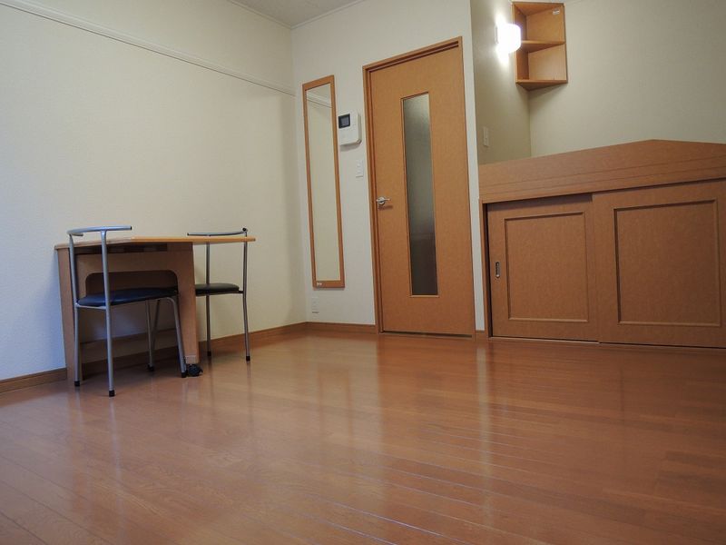 レオパレススターラポラ 居間