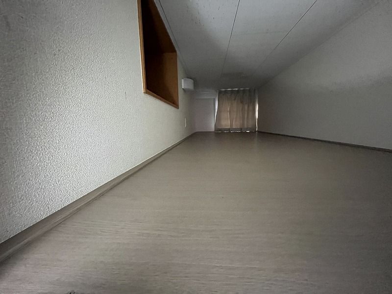 レオパレス英 収納