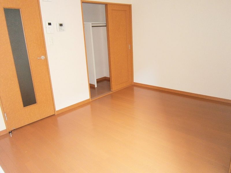 レオパレス白鳥 居間