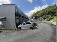 レオパレス荻町 駐車場