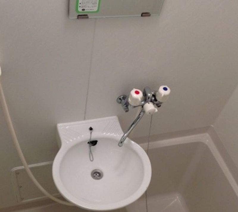 レオパレスマウンテン 洗面所