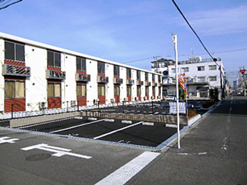 レオネクストヴィヴァンタ 駐車場