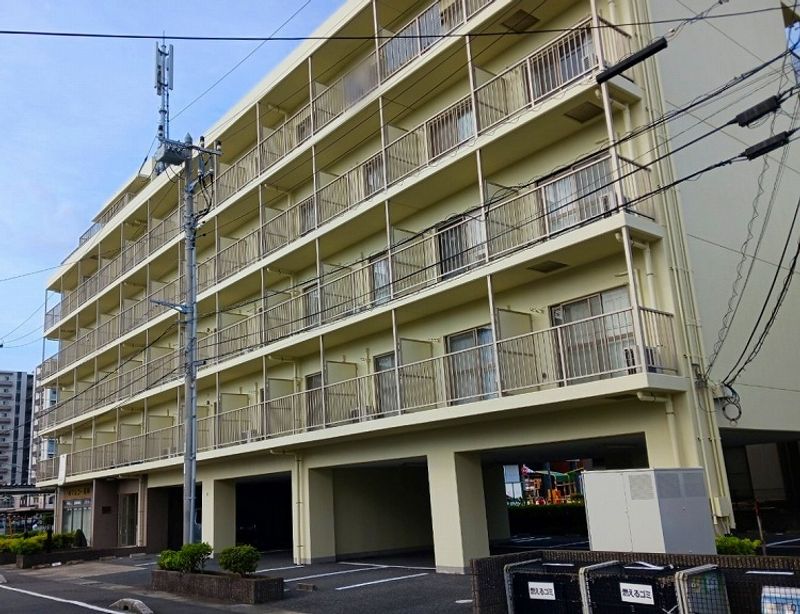 レオパレスエメラルド　シティー 外観