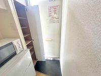 レオパレスシュプリーム 玄関