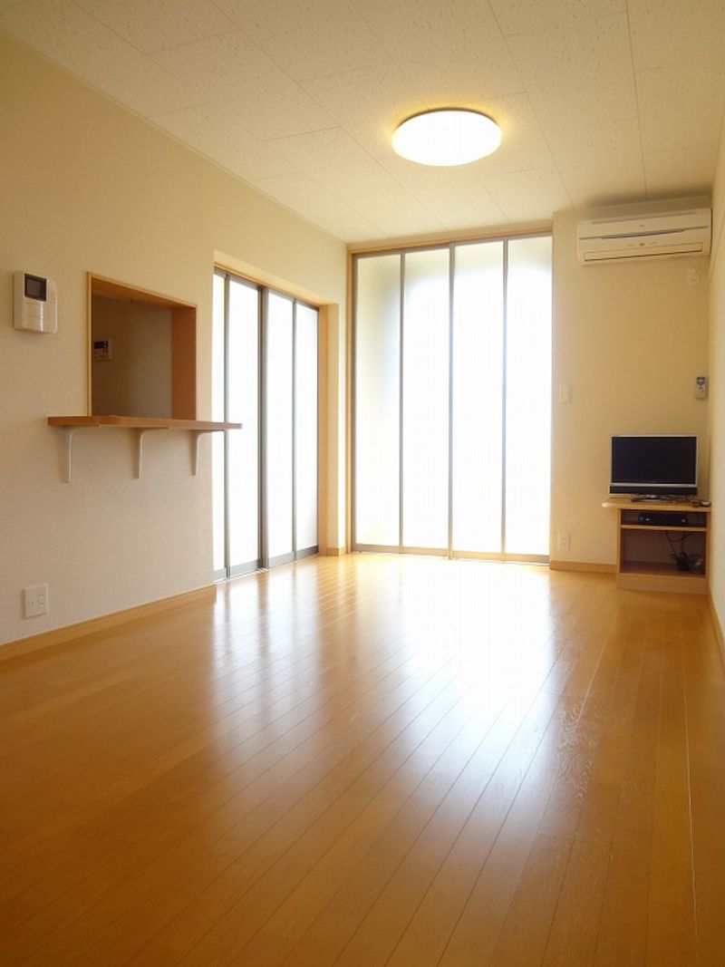 レオパレスバンビーノ花輪 居間