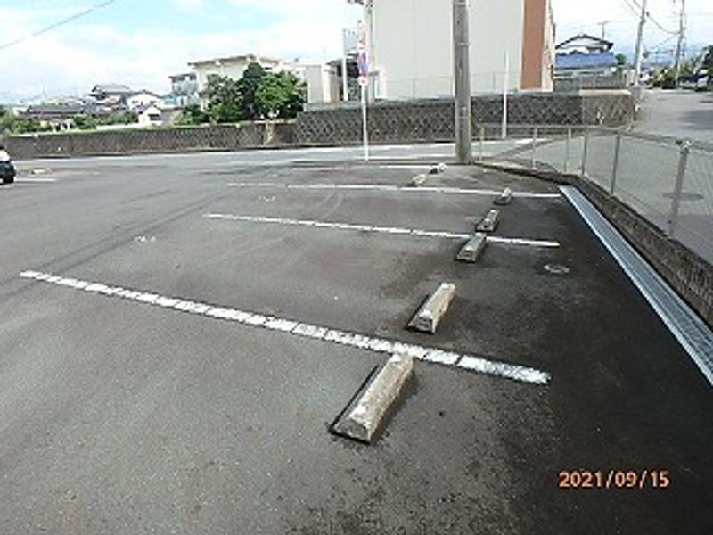 レオパレスＫＫⅡ 駐車場