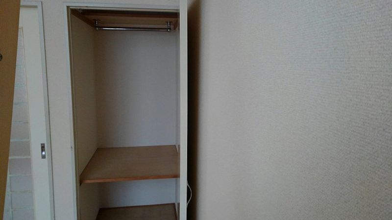 レオパレス千歳町第１Ｆ 収納