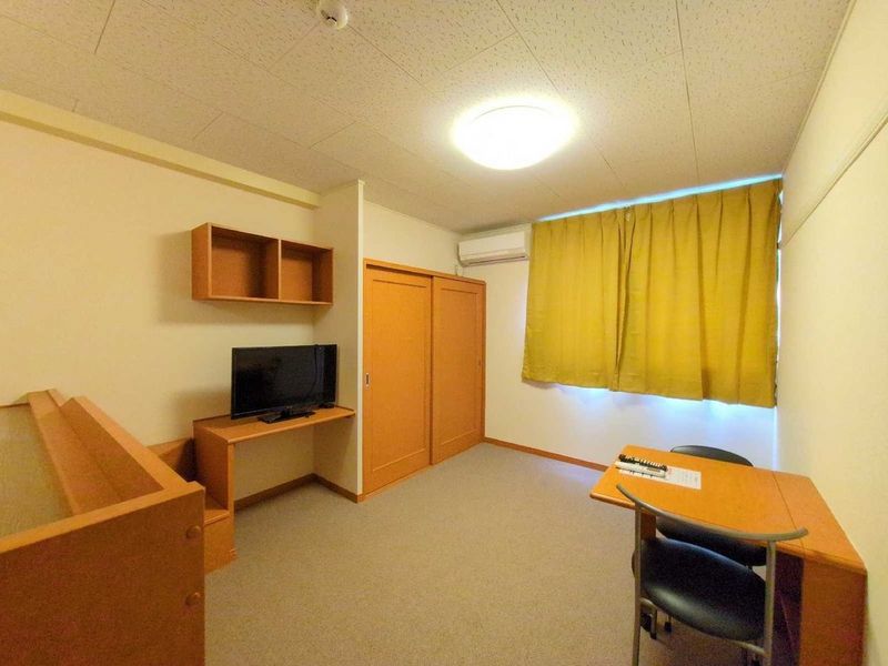 レオパレス北平野 居間
