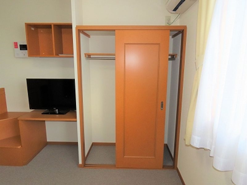 レオパレス神田町 収納