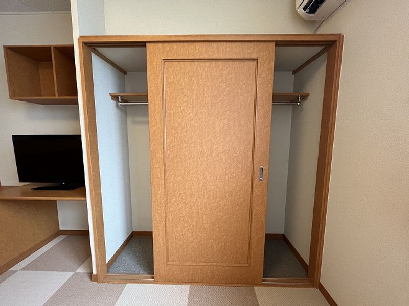 レオパレス磯上Ⅵ 収納