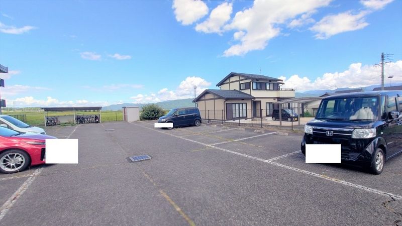 レオパレスＹｓ 駐車場