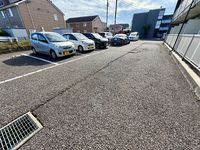 レオパレスミルキーウェイ 駐車場