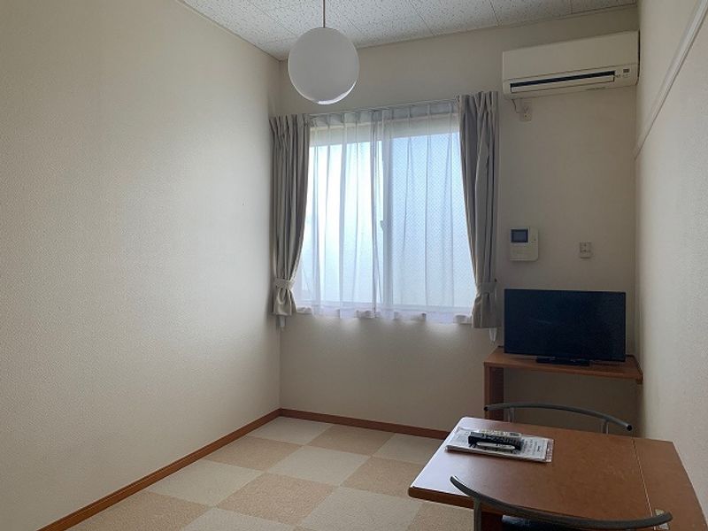 レオパレスアードゥラー 居間