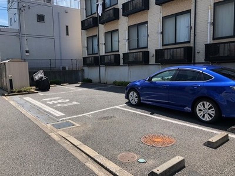 レオパレスさくらアベニュー 駐車場
