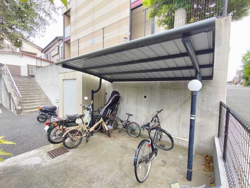 レオパレス南逆井 共用部分