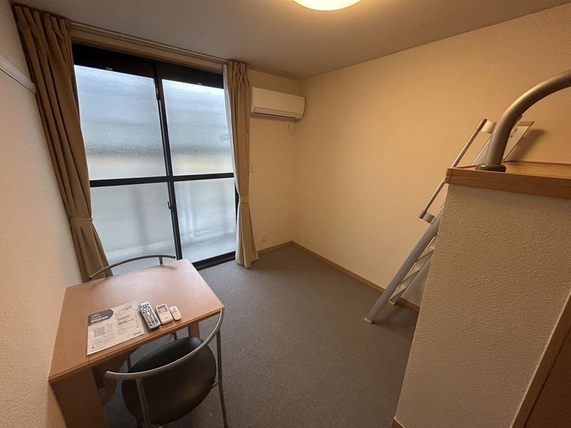 レオパレスＶＩＥＷ矢剣 居間