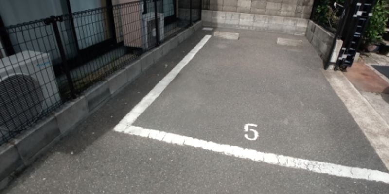 レオパレス新生 駐車場