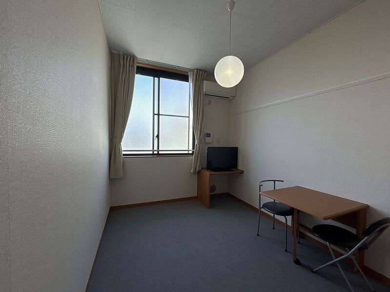 レオパレスＮＥＯ貫井町 居間
