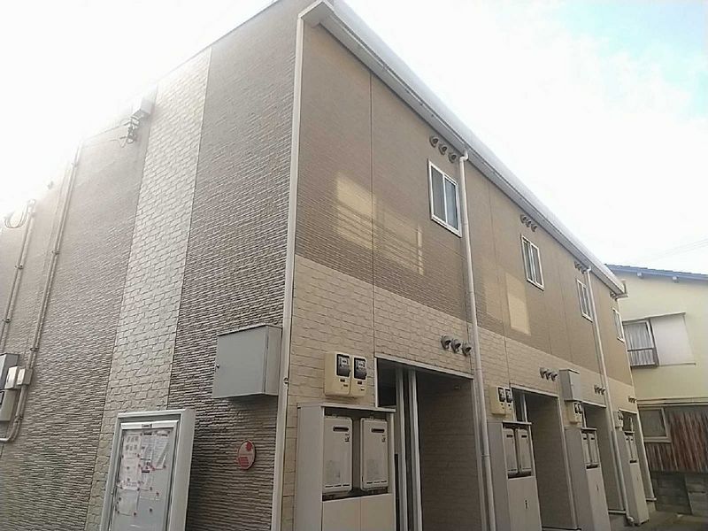 レオパレスコテナン上新井 外観
