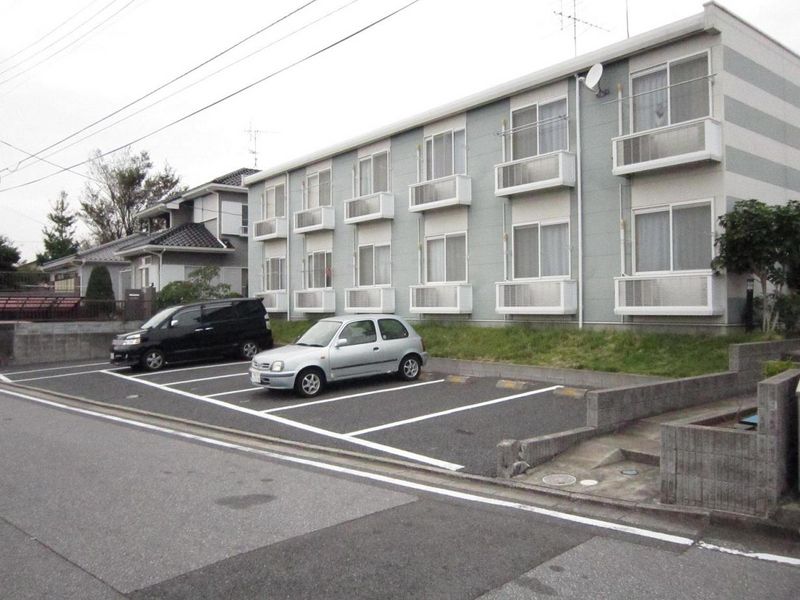 レオパレスいけだ 駐車場