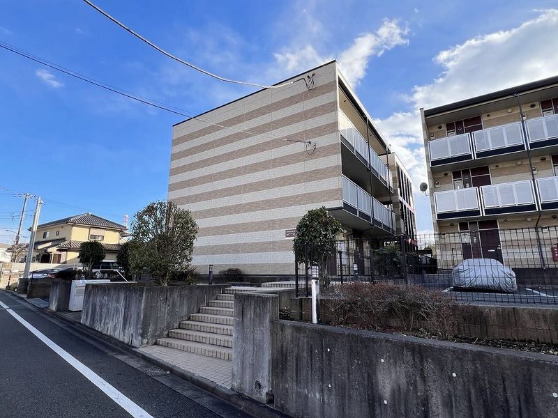 レオパレスコスモスカイⅡ 外観