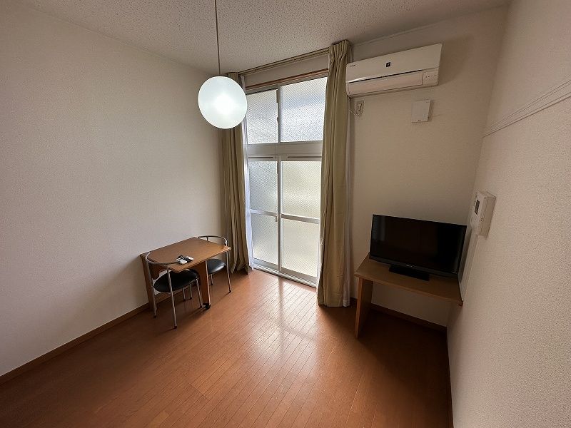 レオパレスソレイユ 居間
