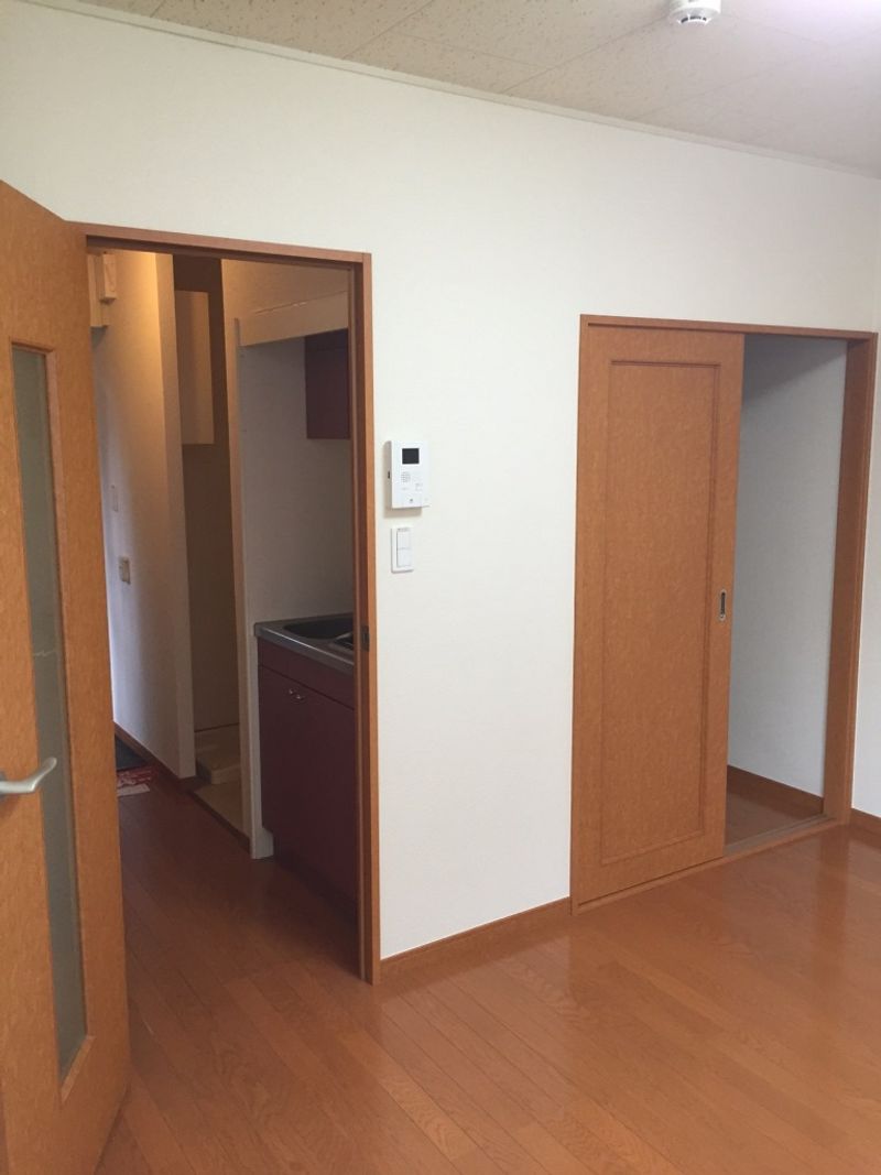 レオパレスダイヤモンドマーシュ 居間