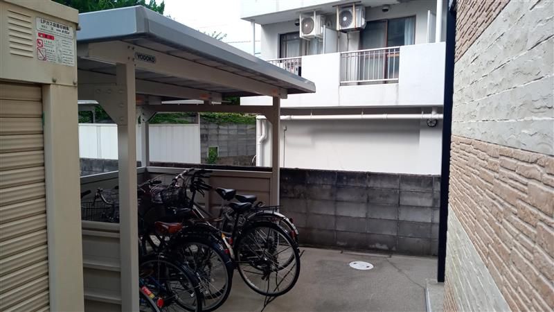 レオパレス新富山Ａ 共用部分