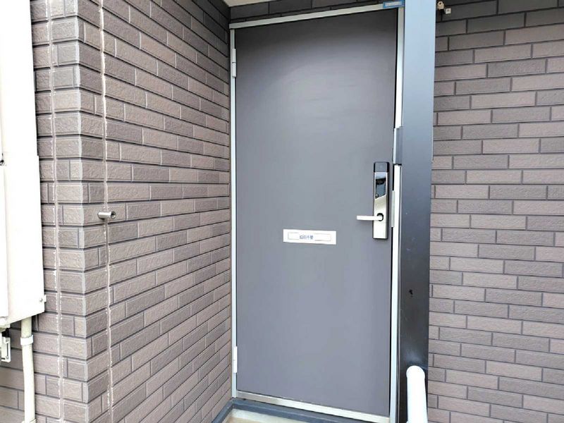 LEONEXT Swing Island Entrance